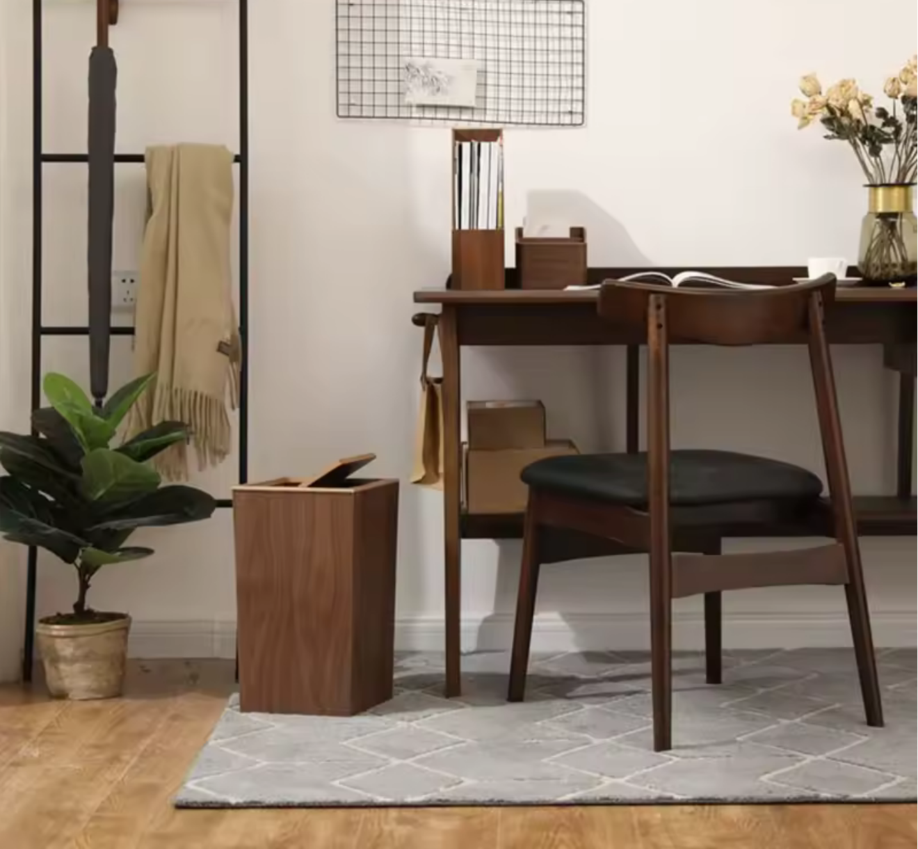 Japanese Eenvoudige Prullenbak